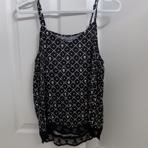 Hot Topic Black and White Skull And Crossbone Print Cami Top
